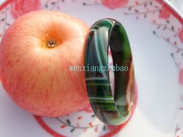 High quality Colour jade, hand-carved charm bracelet. Beautiful women like most