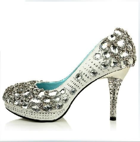 Diamant blanc sur mesure de haute qualité brillant perle talon aiguille supérieur pompes de mariage chaussures de fête