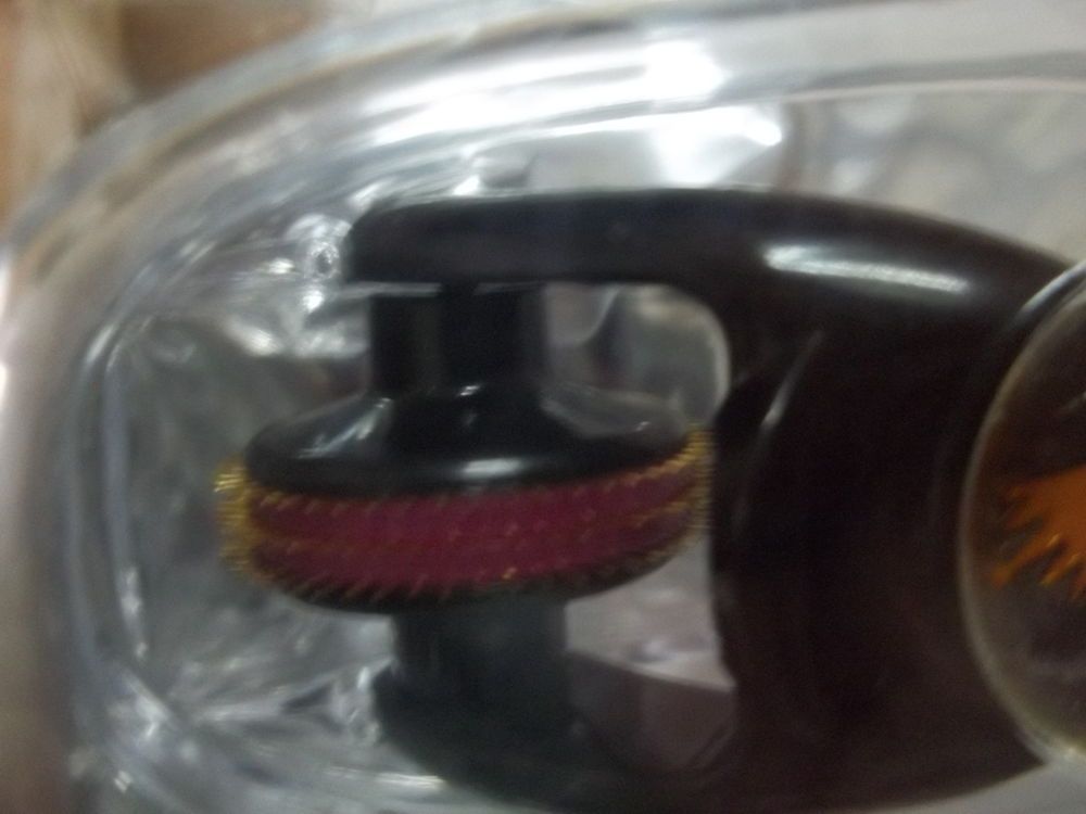 

MT eye derma roller,MT 180 microneedle eye dermaroller. derma rolling system, skin roller. dropshipping to any country