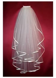 New Hight Quality Cheap Discount Two Layers Ribbon Edge Fingertip Length White Wedding Veil And Bridal Accessory Petticoat Gloves