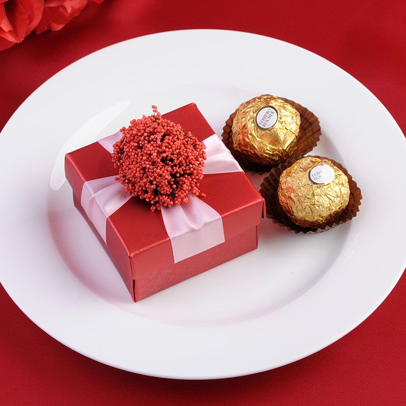 Romantic Lavender Paper Candy Boxes Purple Ribbon White Wedding Favors