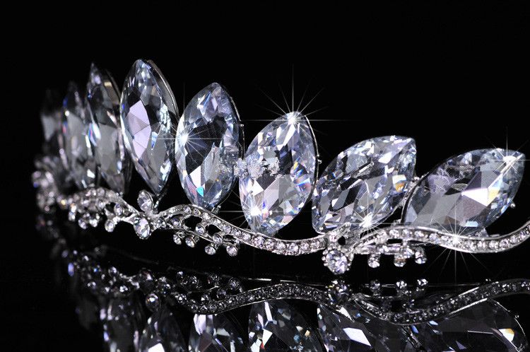 2015 جديد مثير لوطن التاج Tiara اللامع الزفاف الشريرة الشعر كومبس الزفاف الأميرة النساء الأمور الأمهات