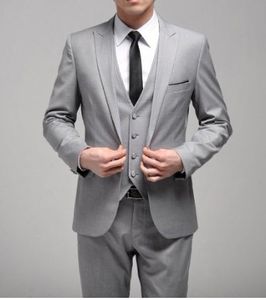 Yeni Stil Custom Made Bir Düğme Slim Fit Açık Gri Damat smokin Yan Yarık Groomsmen Erkekler Wedding / Akşam takımları (Ceket + Pantolon + Kravat + Yelek) H129