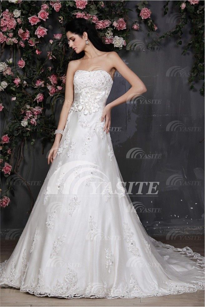 2013 Modern Style Ingenious Design Strapless Floor-length Beaded And Applique Organza Wedding Dress