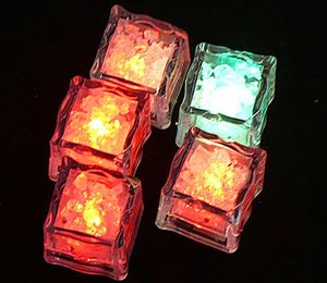 360 * LED cubo de gelo luz 6 cor mudando Flash Crystal Cube romântico para festa de casamento