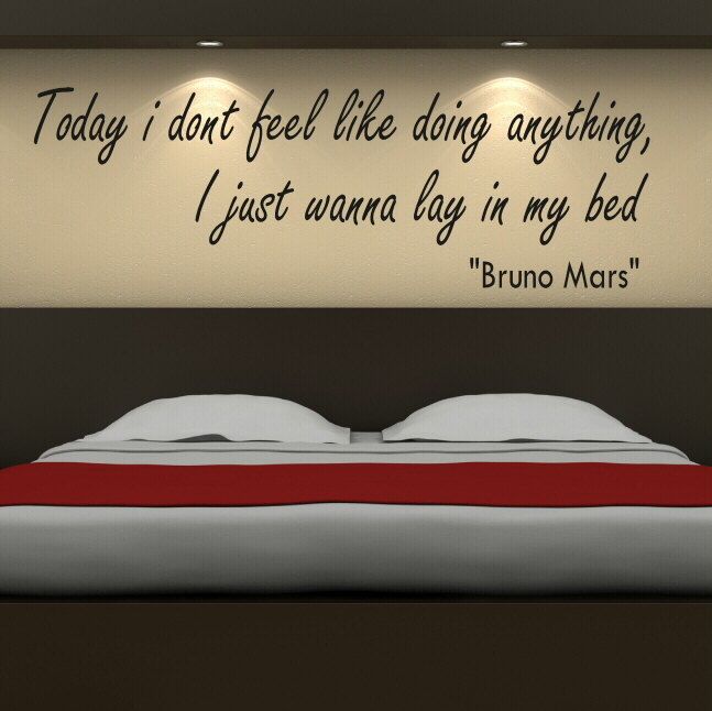 Кровать текс. Bedroom in my head. Семейное положение вся кровать моя. Bedroom in my head обложка. In my Bed.