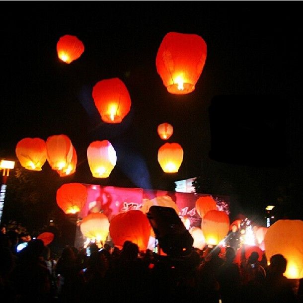 2021 Sky Lantern Wishing Lanterns KongMing Lantern Flying Light Chinese ...