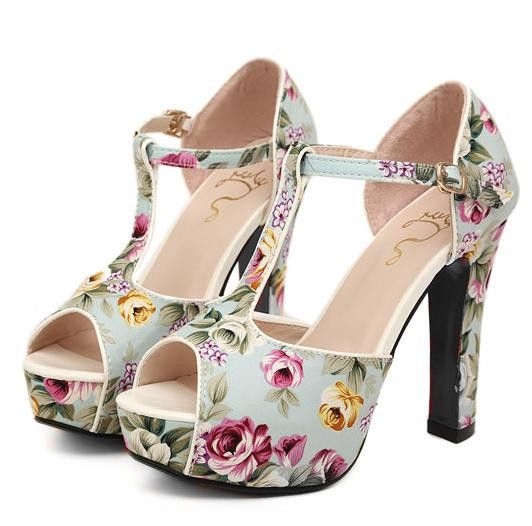 Sandaler Sexiga Kvinnor Romantisk Blomma Floral T-Strappy High Stiletto Heels Sandal 2 färger