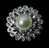 1,6 inch Verzilverd Clear Rhinestone Crystal en Half Cream Pearl Center Broche
