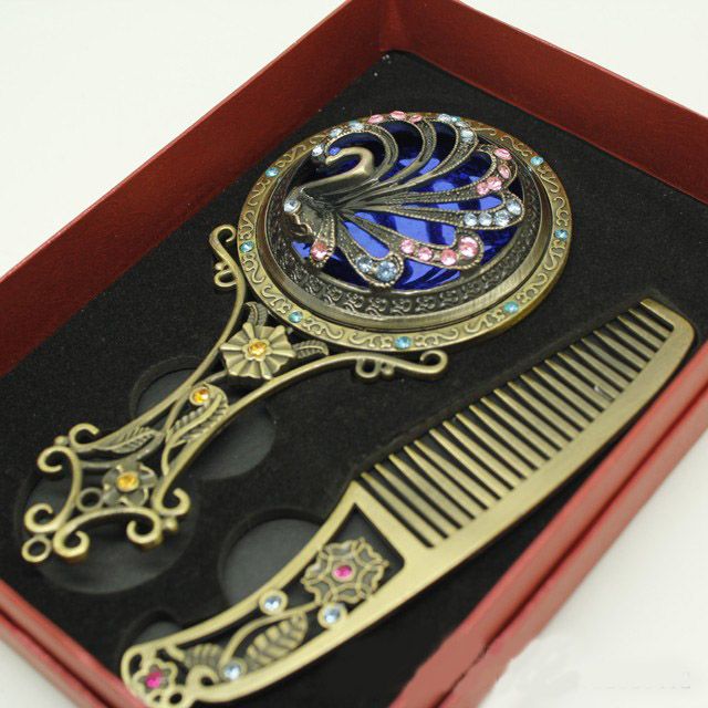 Collectable Decorative Makeup Mirror and Comb Rhinestone Flower Engrave Bronze Handle Mirror Art Craft Portable Women Make Up Mirr5294529
