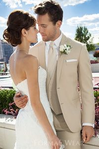 高品質の2つのボタンベージュの新郎新婦Tuxedos Notch Lapelベストマン新郎のスーツの結婚式のスーツの結婚式のスーツ（ジャケット+パンツ+ベスト+ネクタイ）BM：630