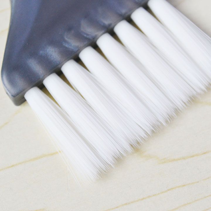Professional Hair Salon Hair Color Brush Silvery Grey Color Free