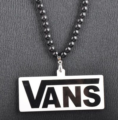 pendentif vans pendentif vans