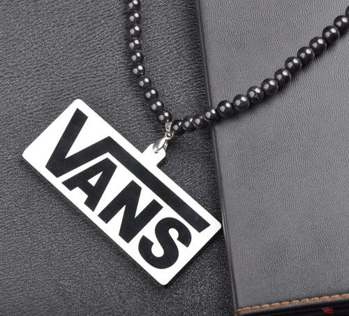 pendentif vans pendentif vans