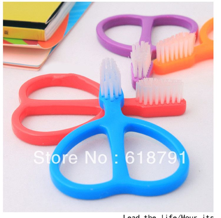 Children Fashion Design Toothbrush Soft Bristle Wool Scissors Design