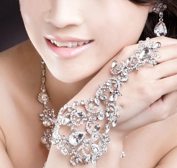 Bright Rhinestone Bridal Bracelets Luxury Shiny Diamond Stone Wristband