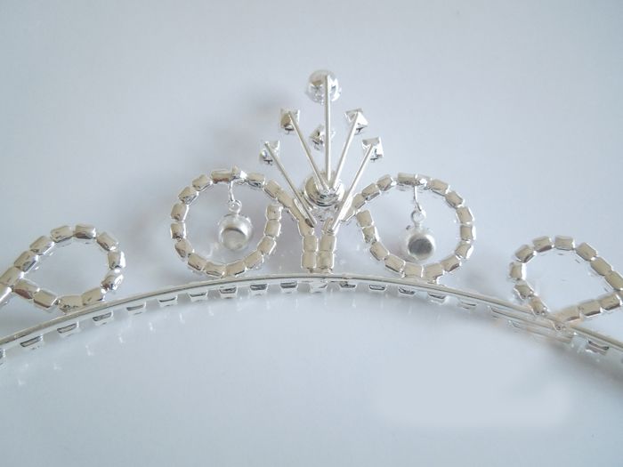 Nyheter Fashion Clear and Red Rhinestones Crown Flower Grils Headpiece Royal Crown Princess Crown FL191357804