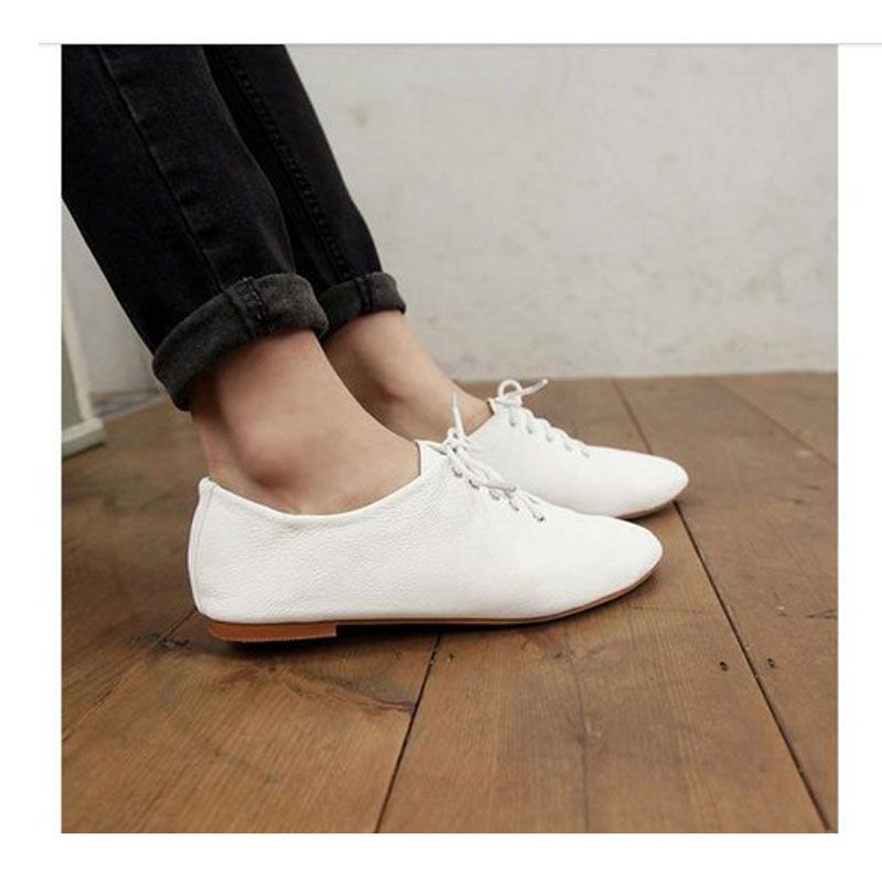 white casual shoes for women