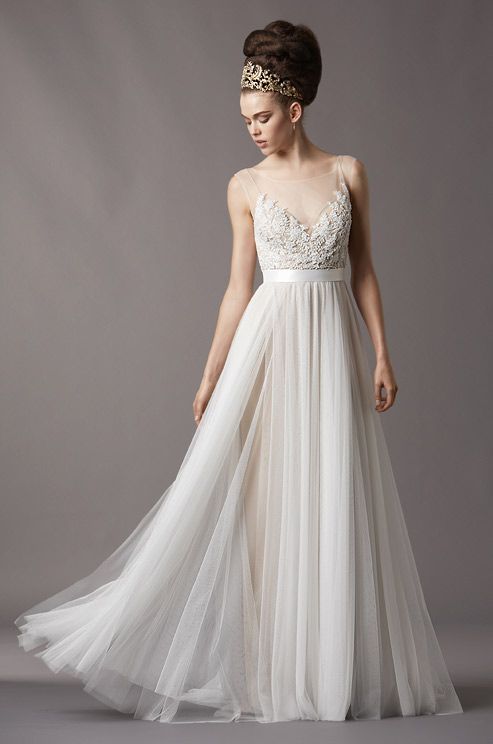 De encaje y pura corpiño vestido de novia de playa con falda de tul De encaje y pura corpiño vestido de novia de playa con falda de tul