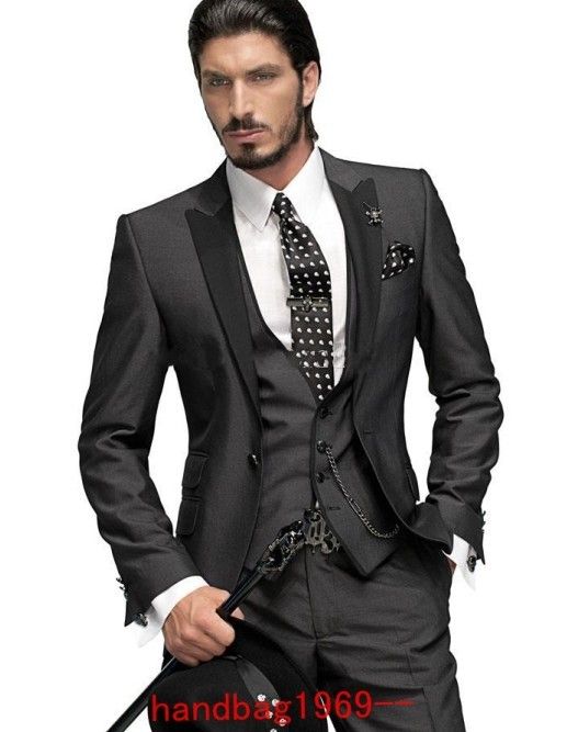 Slim Fit One Button Charcoal Gray Groom Tuxedos Najlepszy człowiek Peak Black Lapel Groomsmen Mężczyźni Garnitury Ślubne Oblubienia (Kurtka + Spodnie + Kamizelka + Kamizelka) F2