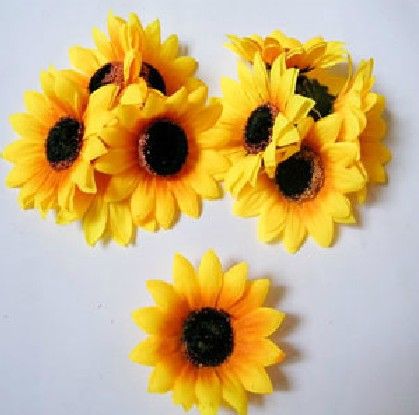 200pcs 7cm têtes de fleurs de tournesol artificielles soie jaune couleur marguerite gerbera fleurs pour mariage fête de noël fleurs décoratives