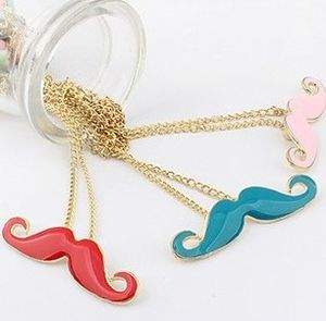 Bästsäljande 50pcs * vintage mix färg skägg cosplay mustasch hängsmycke halsband svart legering guld tonkedja halsband