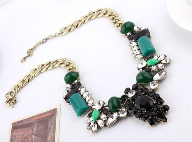 Nouveau Style Européen Vintage Or Vert Gem Strass Résine Fleur Ras Du Cou Bib Collier