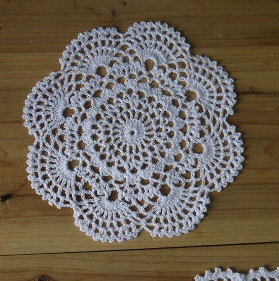 Handmade Crochet pattern 3 designs Crocheted Doilies cup Pad mats table cloth coasters round Dial 20cm Custom Colors