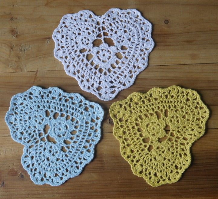 Wedding Crochet doily White Shaped Heart Handmade Crochet Doily Placemats ,Crocheted Doilies 16x16cm cup mat / 