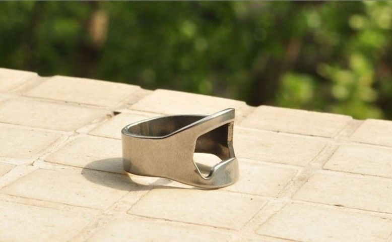 Stainless Steel Beer Bar Tool Finger Ring Bottle Opener