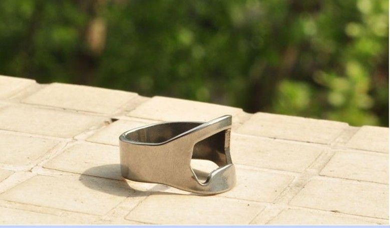 Stainless Steel Beer Bar Tool Finger Ring Bottle Opener