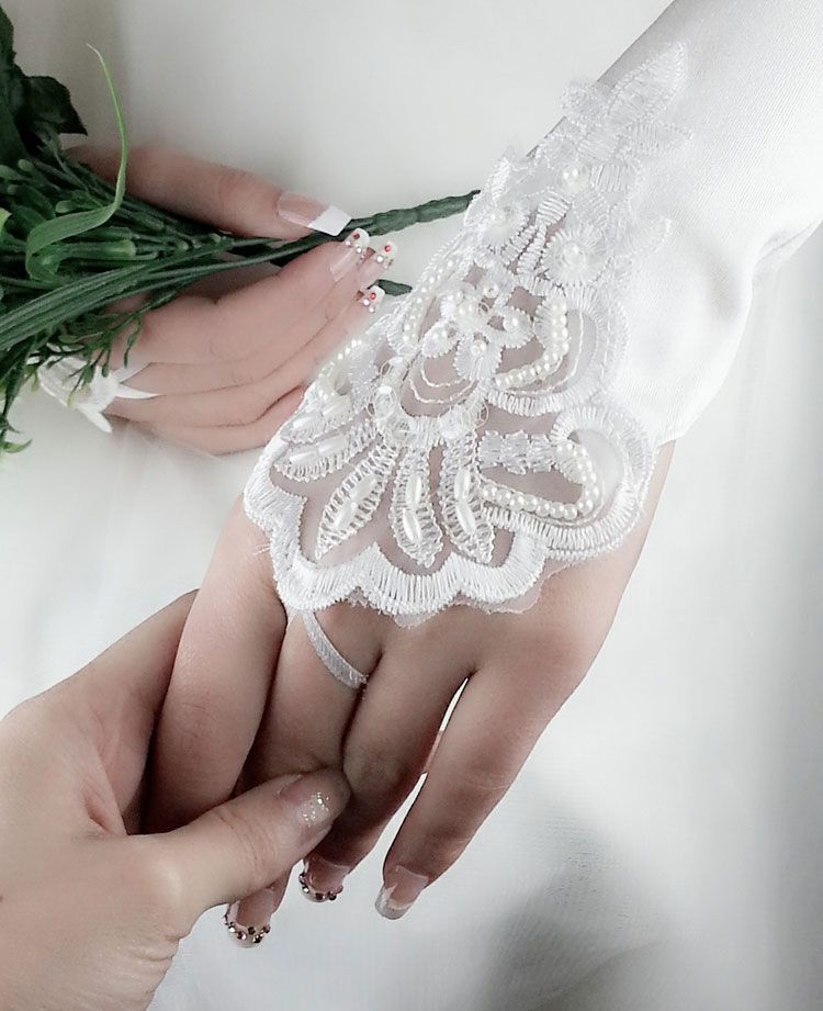 2018 Fall Cheap Bridal Accessories Fingerless Pearl Lace Satin Cheap