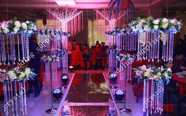 Nouveau ! Magnifiques centres de table de décoration de mariage de support de fleur en cristal plus grand (non compris le cristal)
