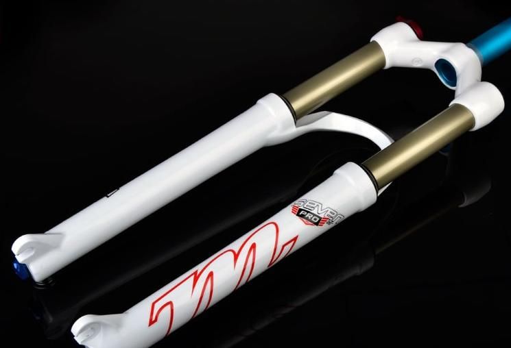 NEW!!! 2014 MANITOU R7 PRO Mountain Fork TS Air Pressure Fork 100MM