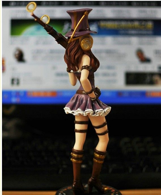 league of legends caitlyn statue