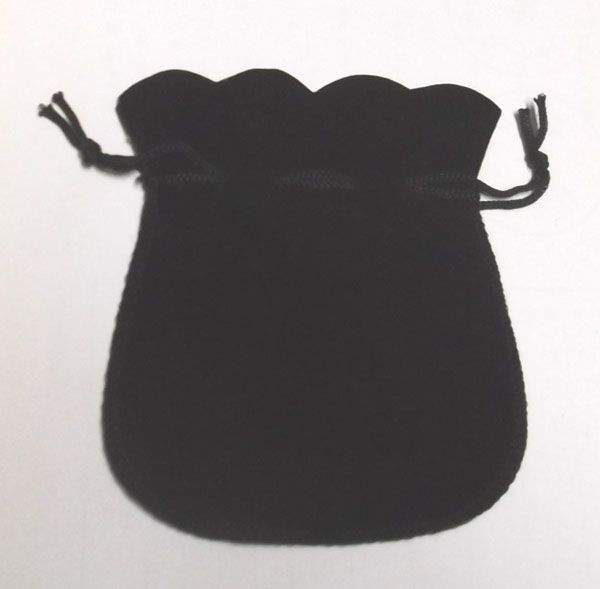 100 unids / lote Joyas de terciopelo negro de la exhibición de la exhibición de la exhibición de las bolsas para ir de compras Regalo de moda de artesanía DIY B06