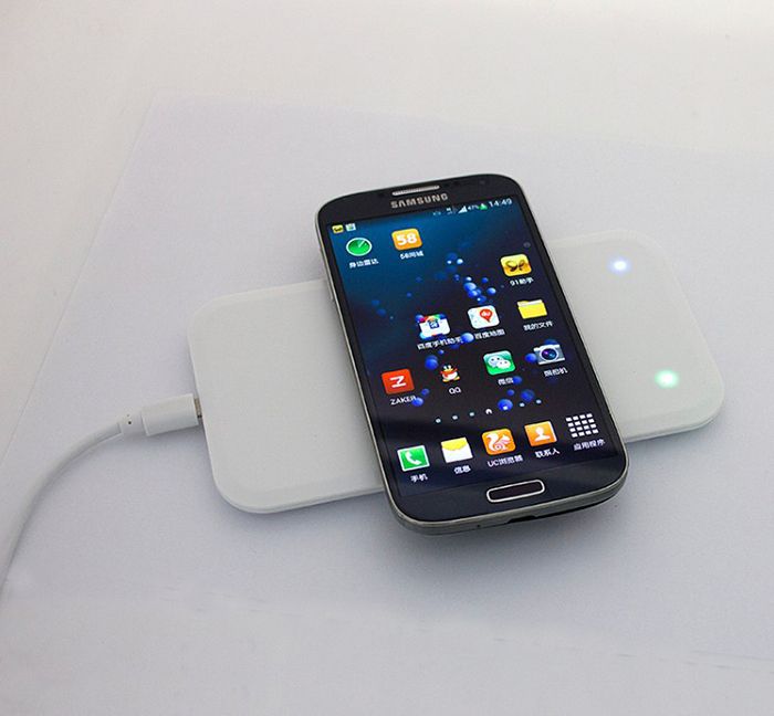 2021 5V USB Qi Wireless Charger Wireless Charging Pad MC 02A + Qi