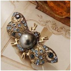 Pins, Brooches Free , Fashion Classic Crystal Cute Alloy Bee Jewelry Brooch ,Korean Pin Sale-image-167517662