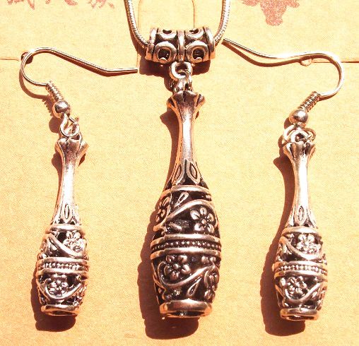 Bouteille Vintage Silver creusage Fleurs tibétain collier pendentif boucle d'oreille Bijoux Femmes Ensembles élégant 1, affecte