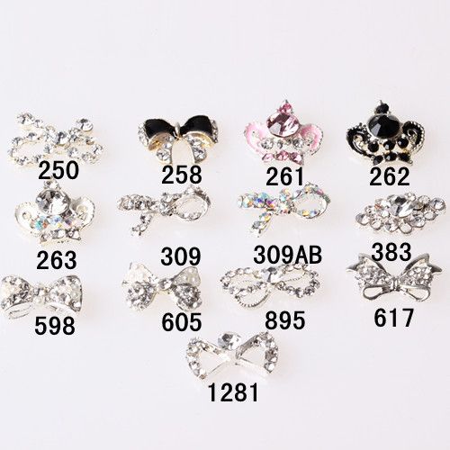 Nail Art Supplies 50 stks / partij Big Size Nail Tips Dangle Jewelry Art Decoratie 3D Nail Bows Decoratie Metal