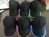 Design LED Hat Hat Party Party Hats garçons et grilles Capes de baseball Caps de baseball mode Lumineux différentes couleurs Taille