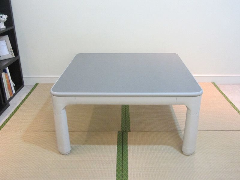 2018 Asian Japanese Furniture Kotatsu Floor Table Folding Leg 60cm 2018 Asian Japanese Furniture Kotatsu Floor Table Folding Leg 60cm Small Reversible Top White Grey Low Foot Warmer Heated Coffee Center From Klphlp