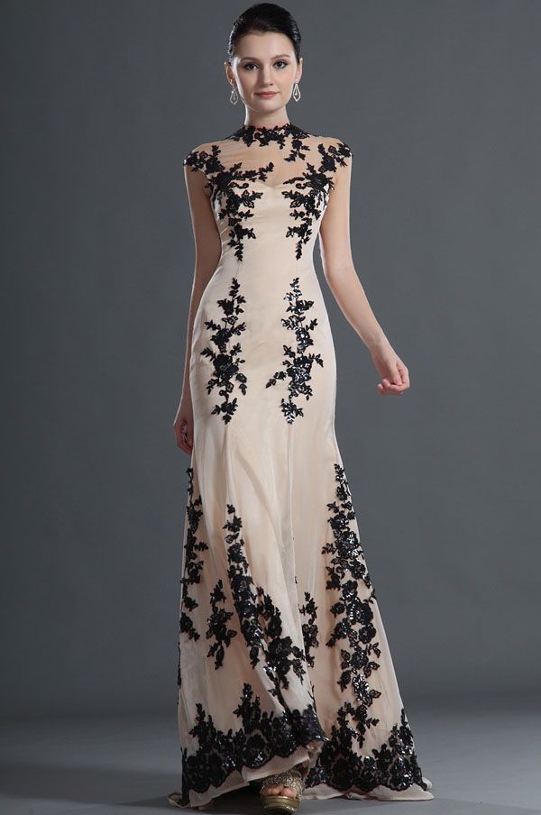 Spring 2020 Noble High Neck Nude Prom Dresses Cap Sleeves A line Floor length Black Lace Appliqued Evening Dresses