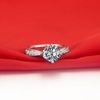 Sólido 925 de noivado de prata 4 Pontas ajuste do anel NSCD diamante clássico Marca diamante jóias femininas 18K White Gold Plated Aniversário Anel