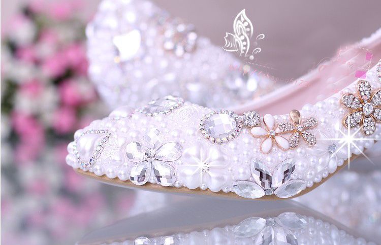 Luxurious Elegant Imitation Pearl Wedding Dress Bridal Shoes Crystal diamond low-heeled shoes Woman Lady Dress Shoes White225F