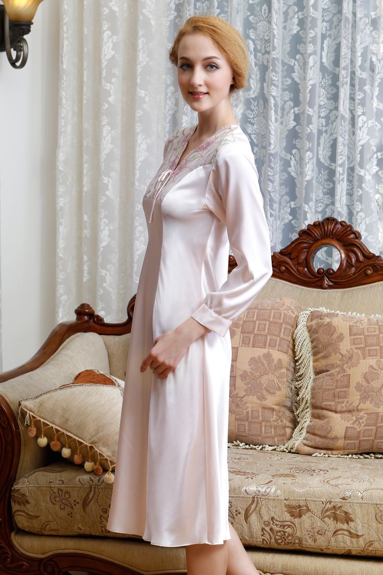 Women Sleepwear Sexy Silk Nightgown Lace Nightwear Long Sleeve Robe 