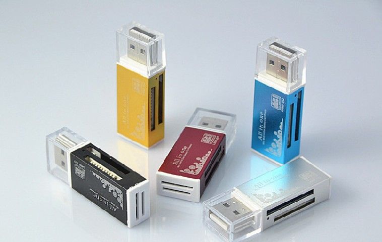 Lettore di schede di memoria USB 2.0 del lettore di schede di memoria Micro SD Micro colorato tutto in un lettore