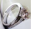 1.01 CTシミュレートの女性のためのダイヤモンドの結婚指輪、ホワイトゴールドメッキ、婚約指輪、記念日の贈り物の上質な銀の宝石類