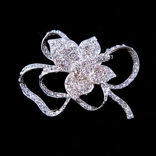 Broche de fleur de diamant de Bouquet de Rose de cristal de strass clair argenté
