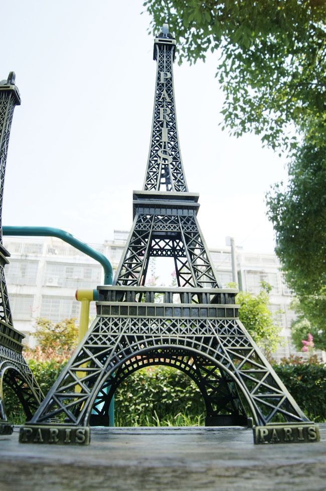48CM de altura 3D Torre Eiffel de Paris Modelo Metallic Bronze Cor Craft para presente de casamento Shooting Supplies Prop decoração de casa